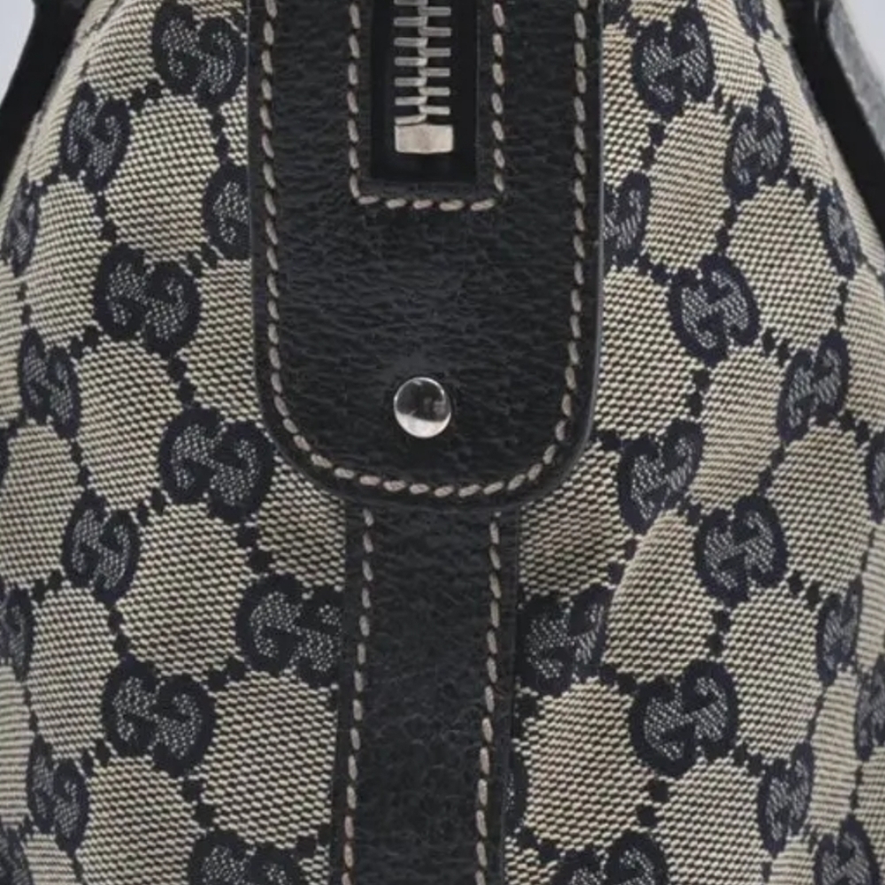 Gucci Sherry Line Hand Bag - Picture 9 of 16